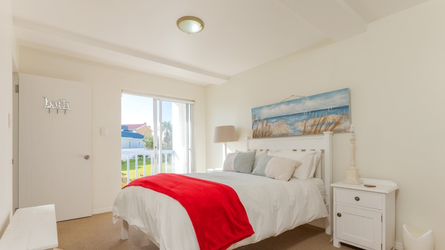 To Let 3 Bedroom Property for Rent in Struisbaai Western Cape